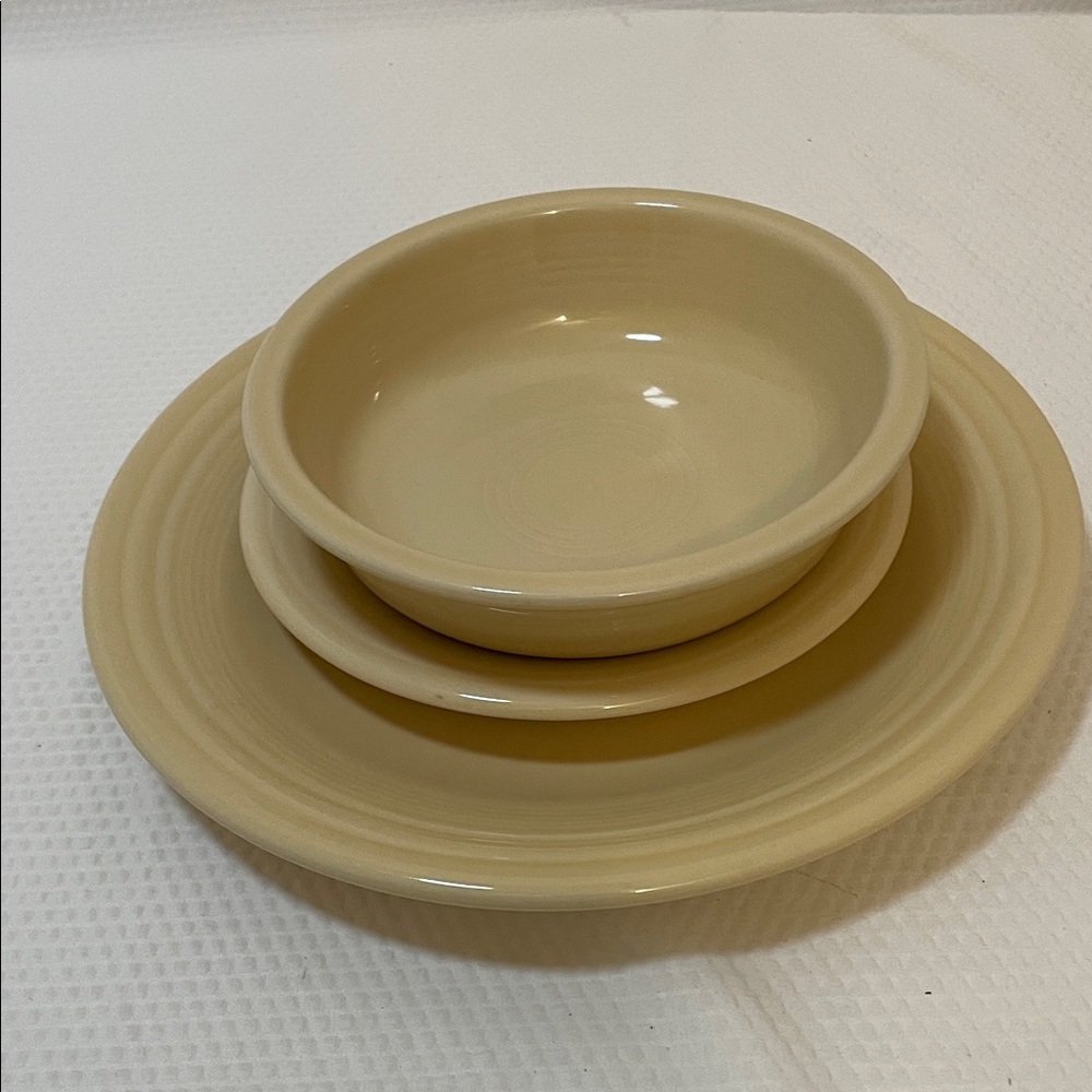 Fiesta 3 Piece  Cream Dinnerware Set.